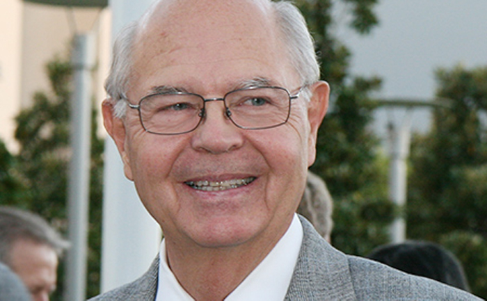 Former Dean of Libraries Larry Sall